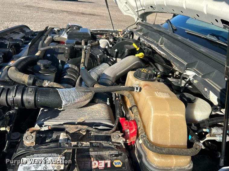 image for item KH9627 2013 Ford F550 Super Duty XL  Crew Cab flatbed truck