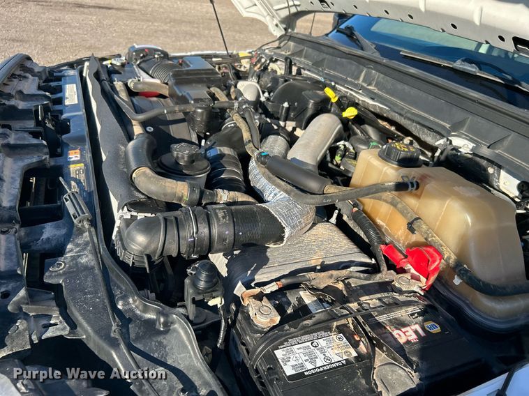 image for item KH9627 2013 Ford F550 Super Duty XL  Crew Cab flatbed truck