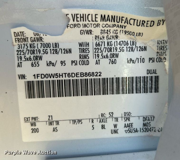 image for item KH9627 2013 Ford F550 Super Duty XL  Crew Cab flatbed truck