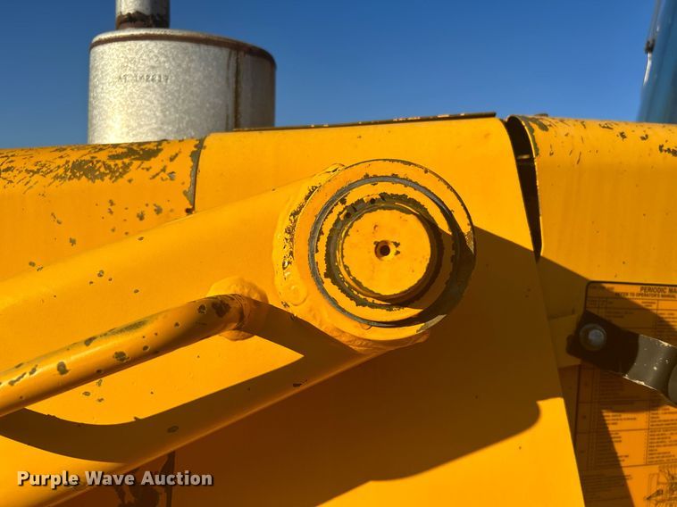 image for item KH9628 1988 John Deere 210C  backhoe