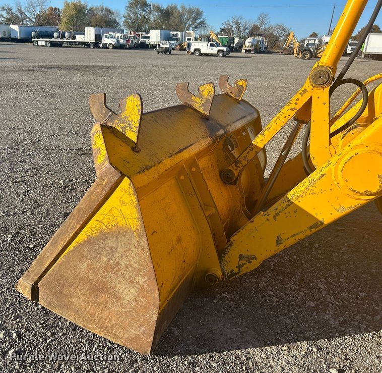 image for item KH9628 1988 John Deere 210C  backhoe