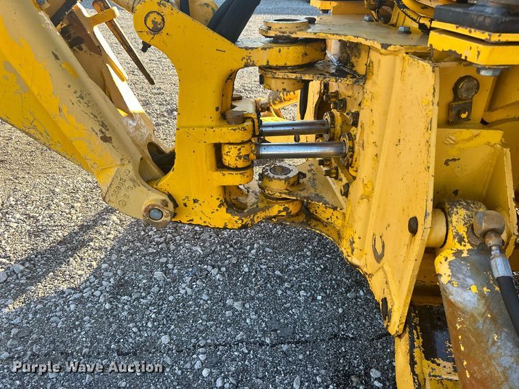 image for item KH9628 1988 John Deere 210C  backhoe