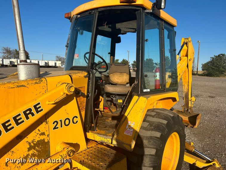 image for item KH9628 1988 John Deere 210C  backhoe