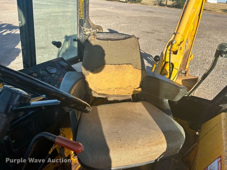 image for item KH9628 1988 John Deere 210C  backhoe