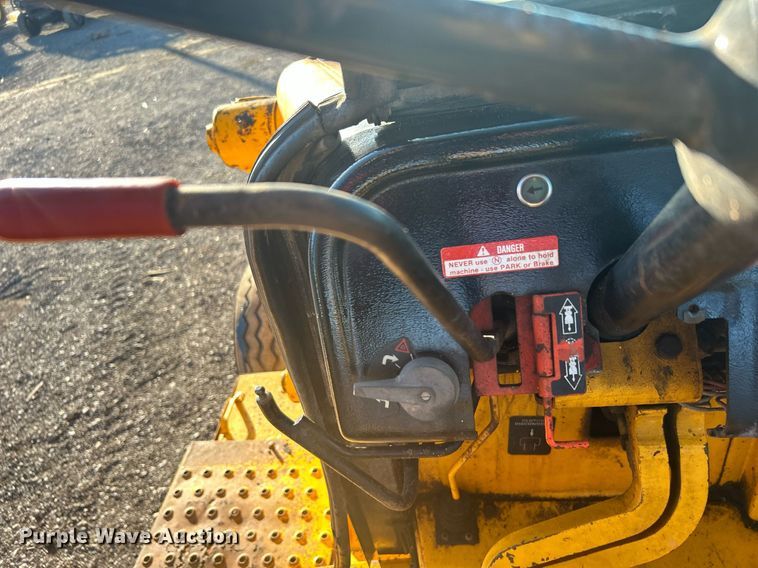 image for item KH9628 1988 John Deere 210C  backhoe