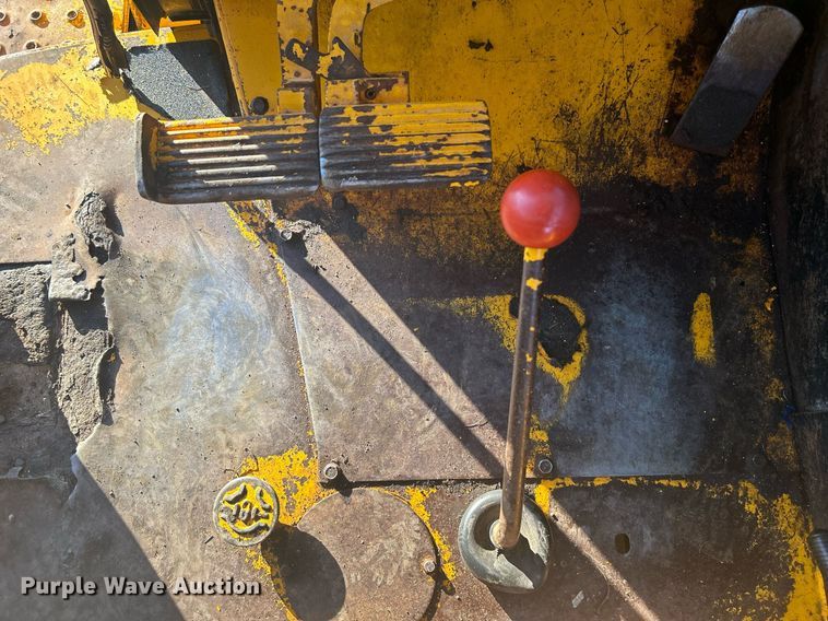 image for item KH9628 1988 John Deere 210C  backhoe