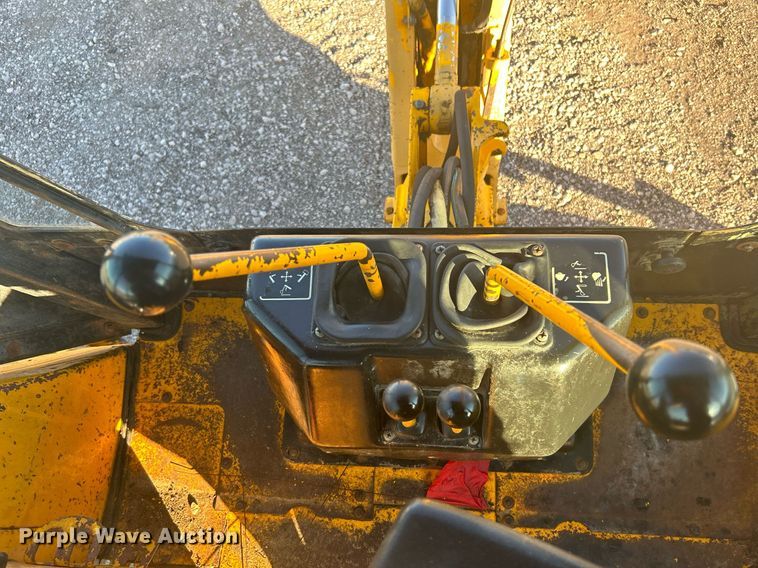 image for item KH9628 1988 John Deere 210C  backhoe