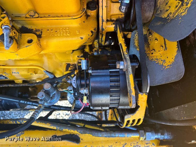 image for item KH9628 1988 John Deere 210C  backhoe