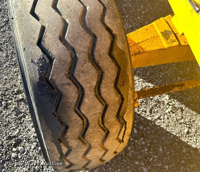 image for item KH9628 1988 John Deere 210C  backhoe