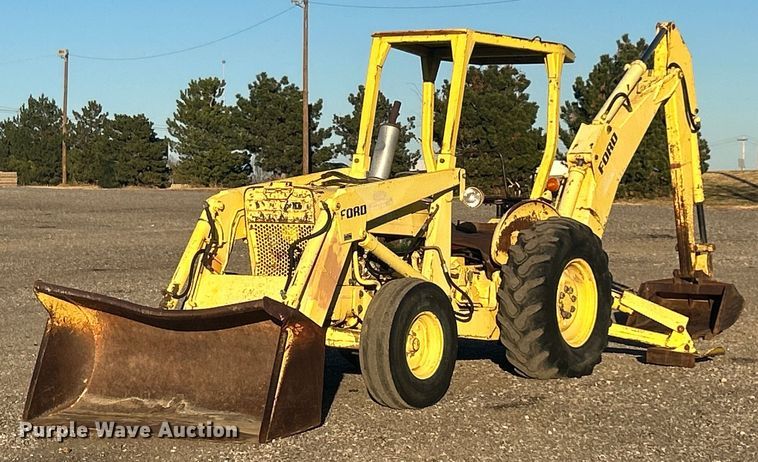 image for item KH9629 Ford  backhoe