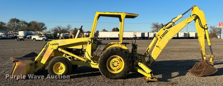 image for item KH9629 Ford  backhoe