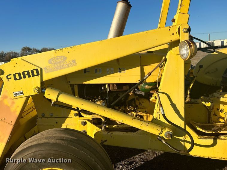 image for item KH9629 Ford  backhoe