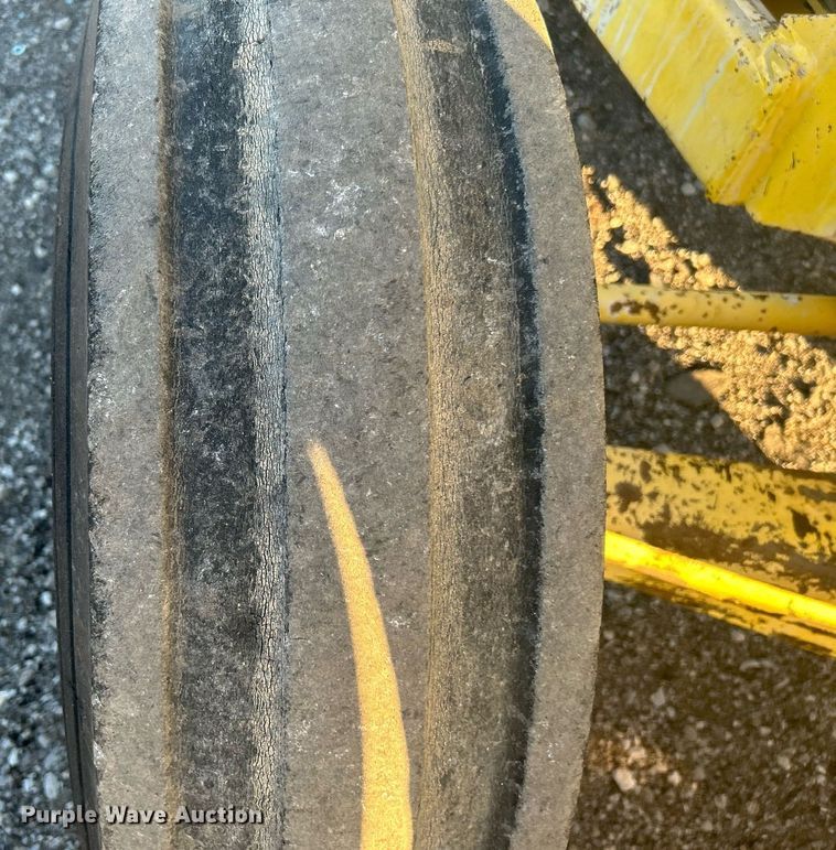 image for item KH9629 Ford  backhoe