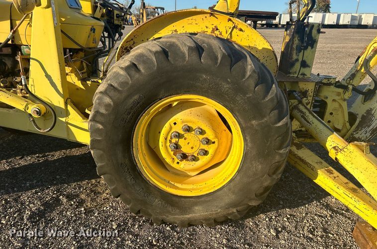 image for item KH9629 Ford  backhoe