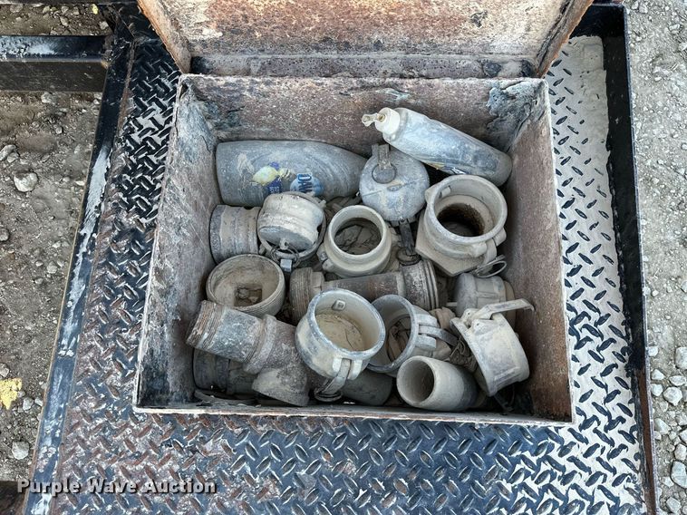 image for item KT9131 2003 International 5500i  vacuum truck