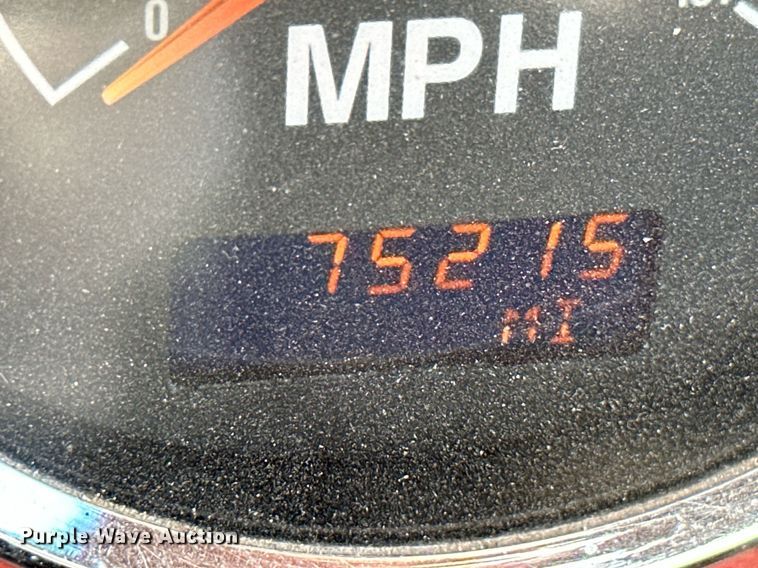 image for item KT9131 2003 International 5500i  vacuum truck