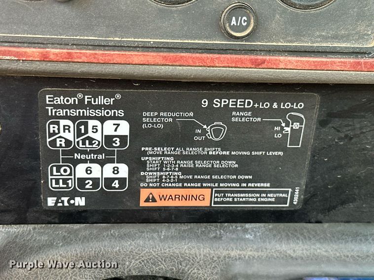 image for item KT9131 2003 International 5500i  vacuum truck