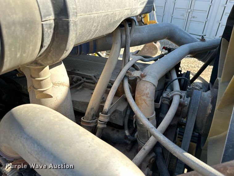 image for item KT9131 2003 International 5500i  vacuum truck