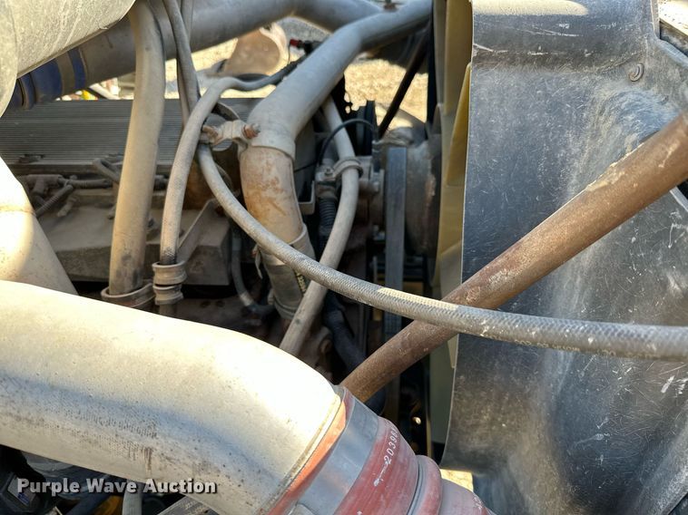 image for item KT9131 2003 International 5500i  vacuum truck