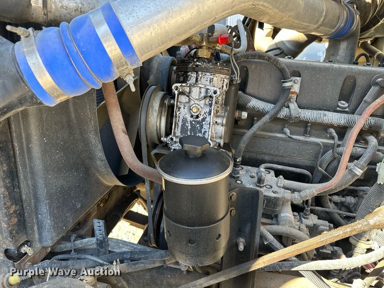 image for item KT9131 2003 International 5500i  vacuum truck