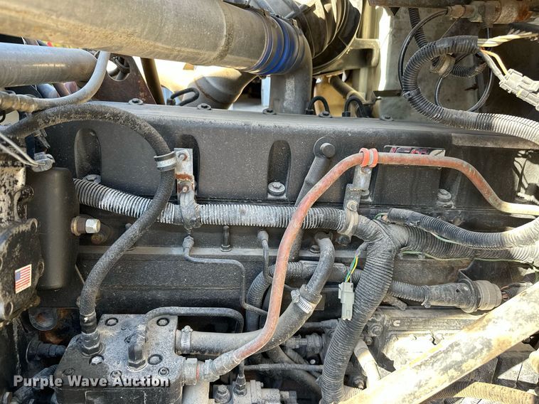 image for item KT9131 2003 International 5500i  vacuum truck