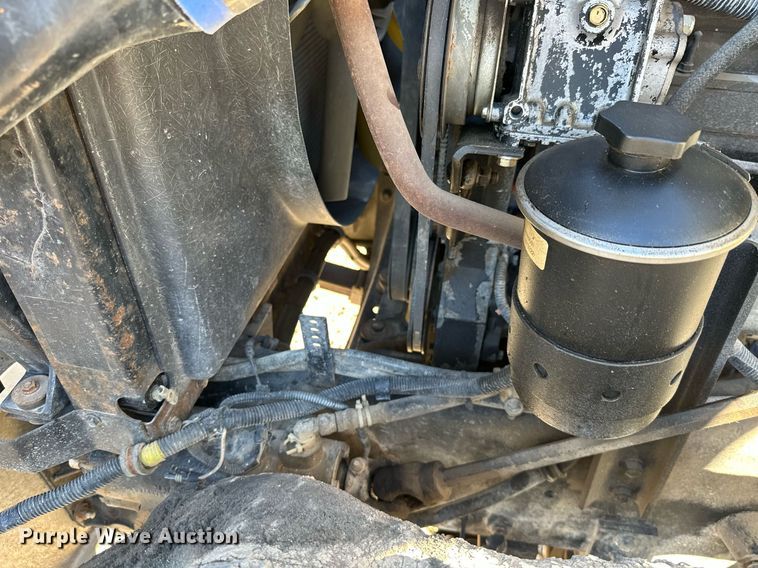 image for item KT9131 2003 International 5500i  vacuum truck