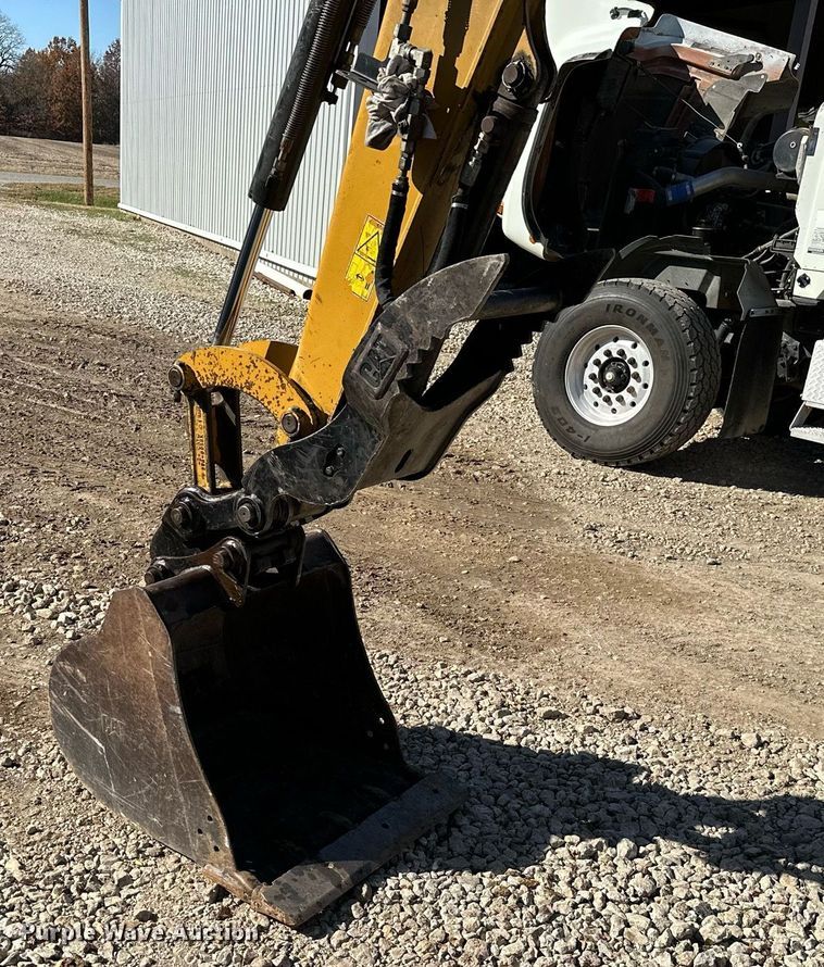 image for item KT9132 2014 Caterpillar 305E CR  mini excavator