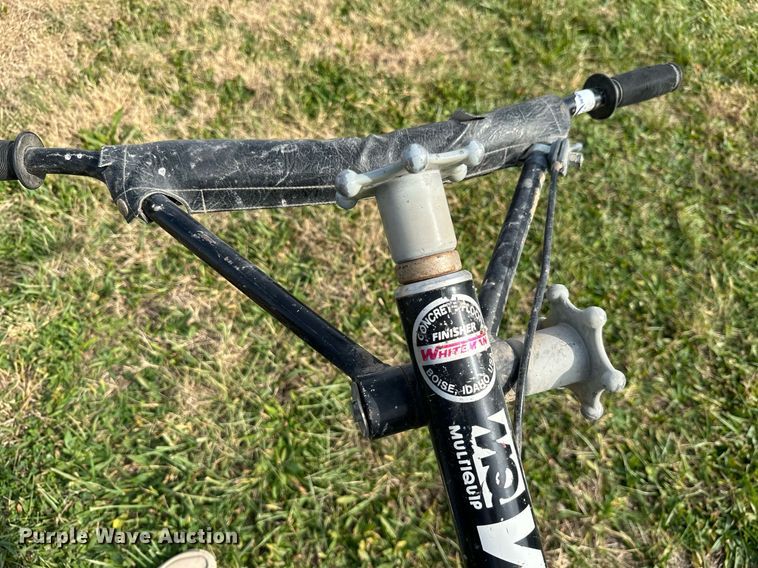 image for item KT9161 Multiquip BA48H  power trowel