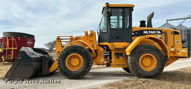 image for item KT9167 2009 Hyundai HL740-7A  wheel loader