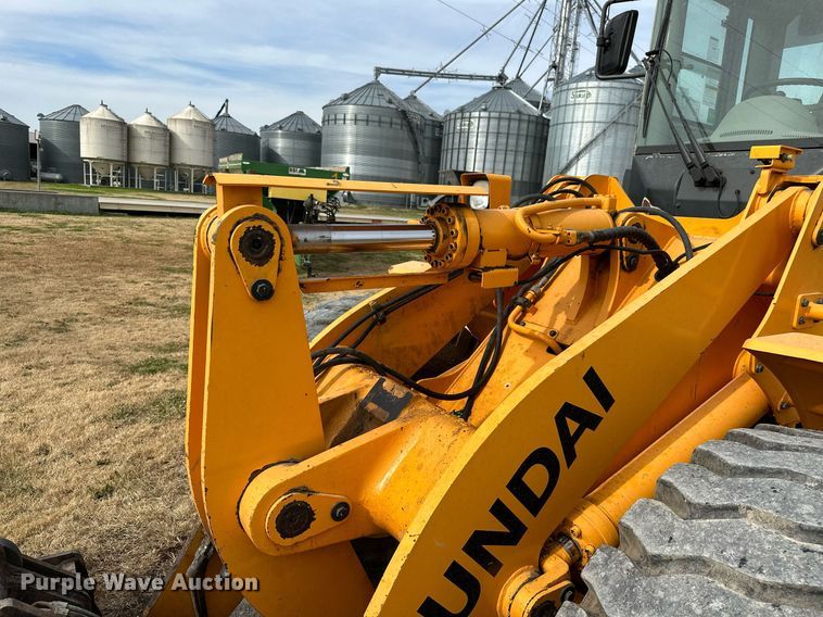 image for item KT9167 2009 Hyundai HL740-7A  wheel loader