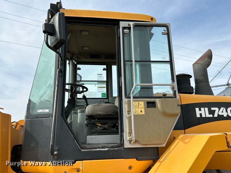 image for item KT9167 2009 Hyundai HL740-7A  wheel loader