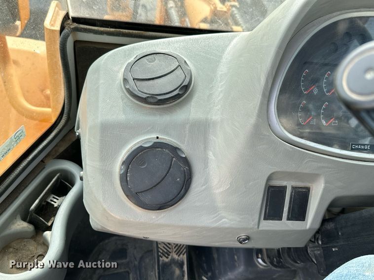 image for item KT9167 2009 Hyundai HL740-7A  wheel loader