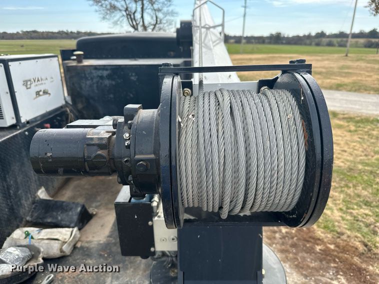 image for item KT9173 2012 Peterbilt 382  Crew Cab utility / service truck