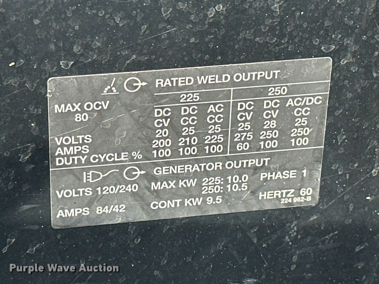 image for item KT9173 2012 Peterbilt 382  Crew Cab utility / service truck