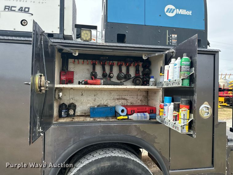 image for item KT9173 2012 Peterbilt 382  Crew Cab utility / service truck