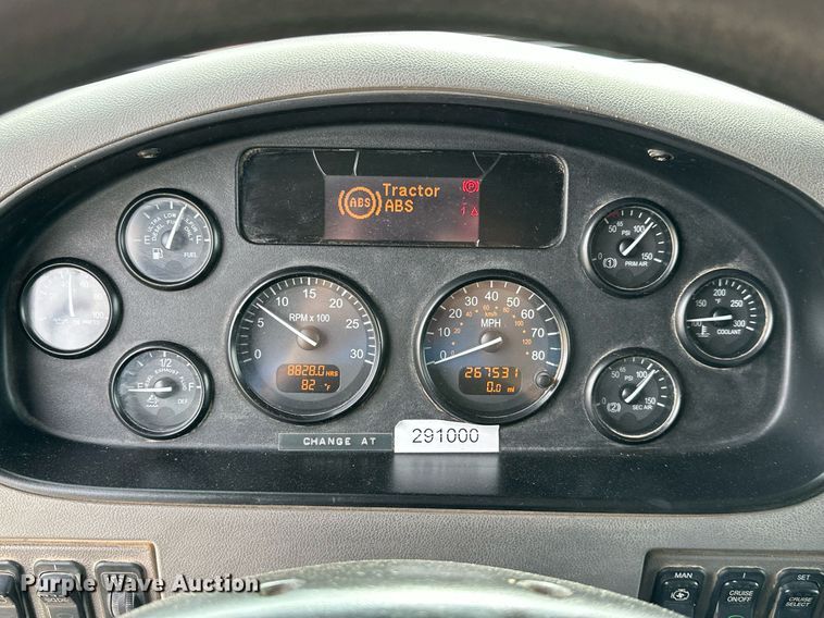 image for item KT9173 2012 Peterbilt 382  Crew Cab utility / service truck