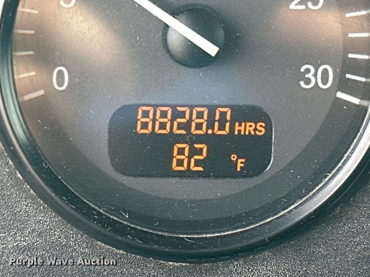 image for item KT9173 2012 Peterbilt 382  Crew Cab utility / service truck