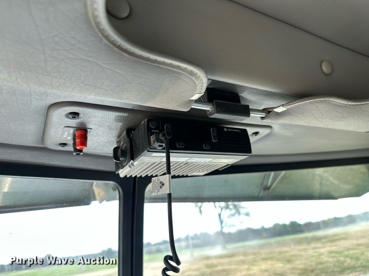 image for item KT9173 2012 Peterbilt 382  Crew Cab utility / service truck