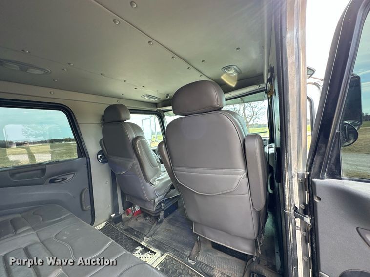 image for item KT9173 2012 Peterbilt 382  Crew Cab utility / service truck