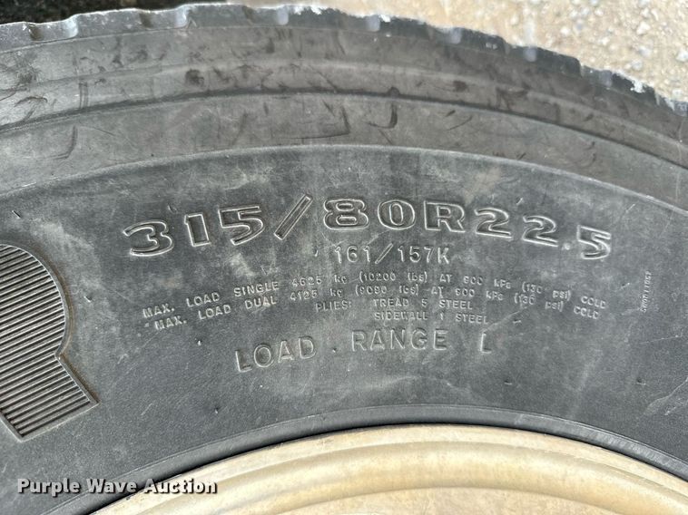 image for item KT9173 2012 Peterbilt 382  Crew Cab utility / service truck