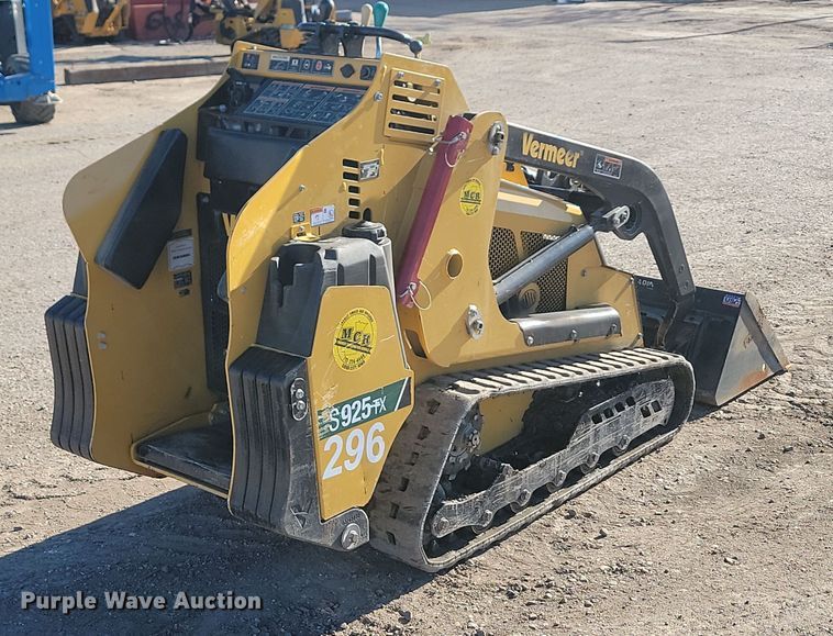 image for item KU9082 2021 Vermeer S925TX  compact utility loader