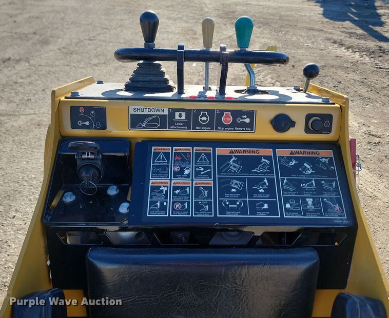 image for item KU9082 2021 Vermeer S925TX  compact utility loader