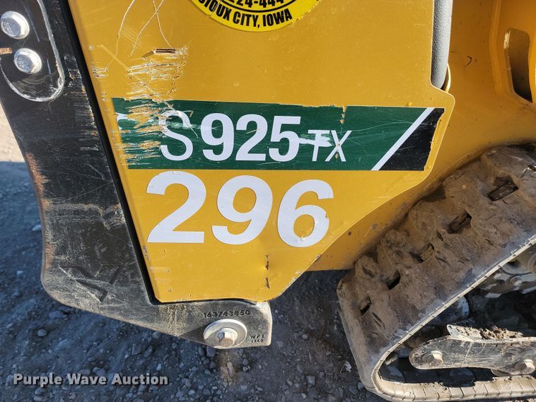 image for item KU9082 2021 Vermeer S925TX  compact utility loader