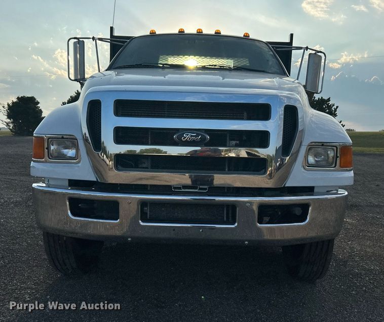 image for item KW9036 2015 Ford F750 Super Duty  dump flatbed truck