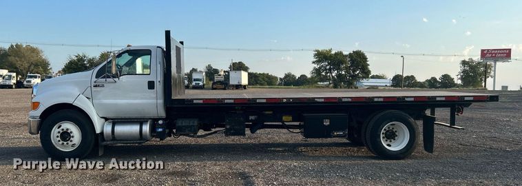 image for item KW9036 2015 Ford F750 Super Duty  dump flatbed truck