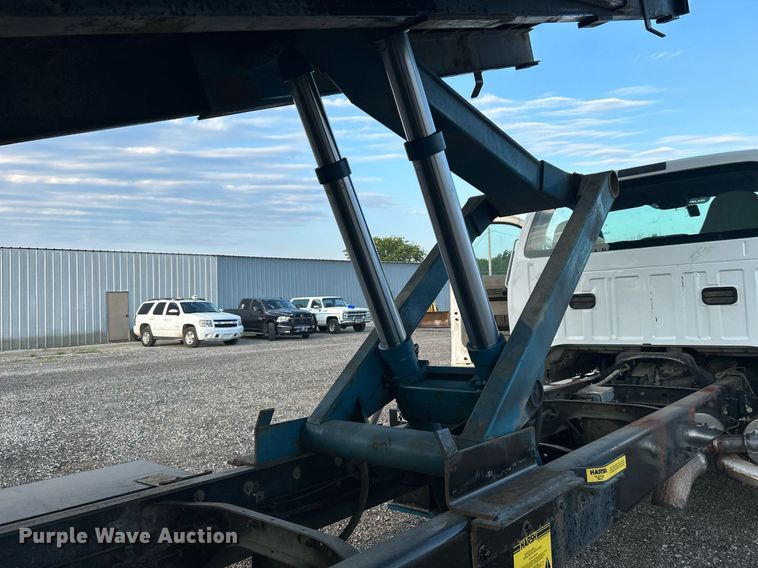 image for item KW9036 2015 Ford F750 Super Duty  dump flatbed truck