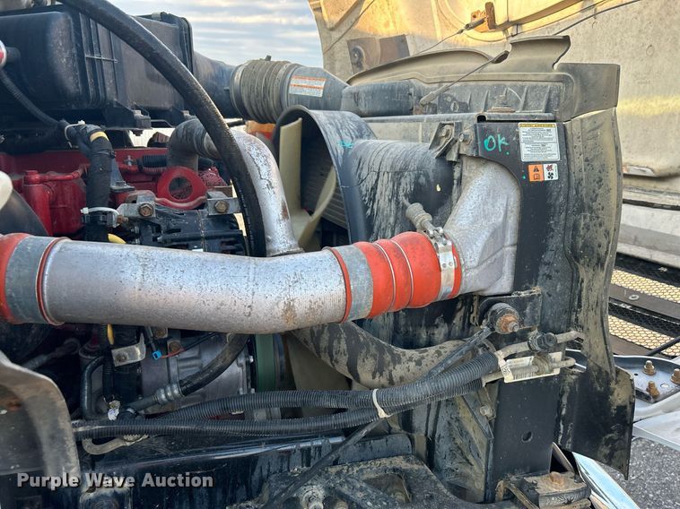 image for item KW9036 2015 Ford F750 Super Duty  dump flatbed truck