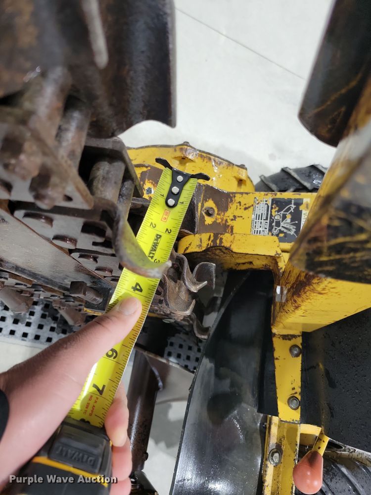 image for item LC9314 1997 Vermeer V1150  trencher