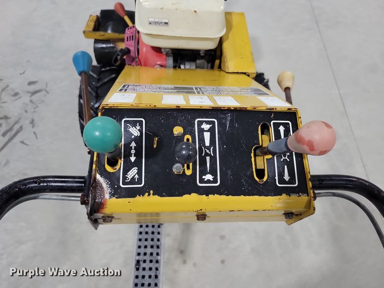 image for item LC9314 1997 Vermeer V1150  trencher