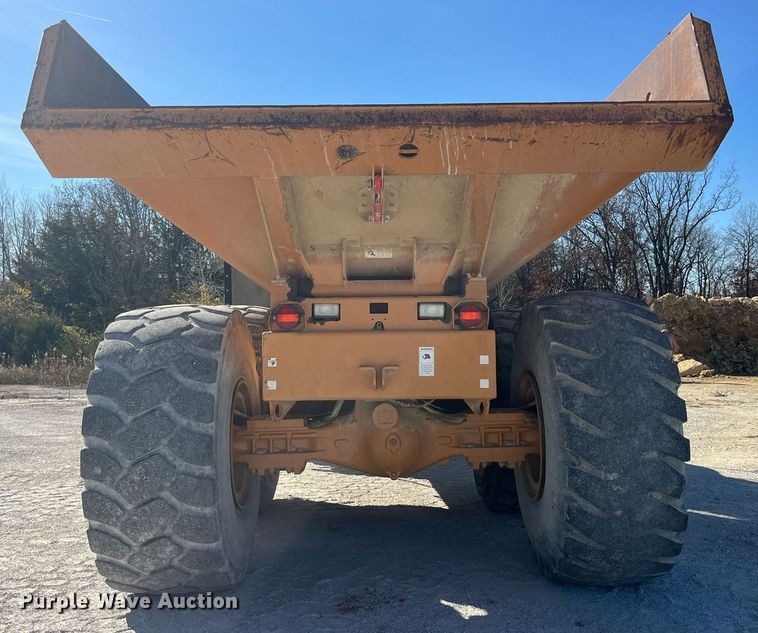 image for item LD9853 2005 Case 340  haul truck